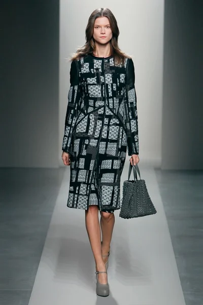 Look 13